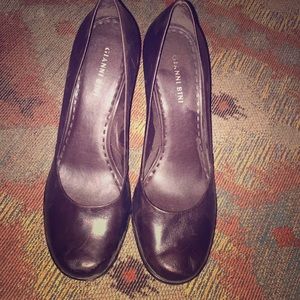Gianni Bini dark brown pumps. size 10M. Worn once